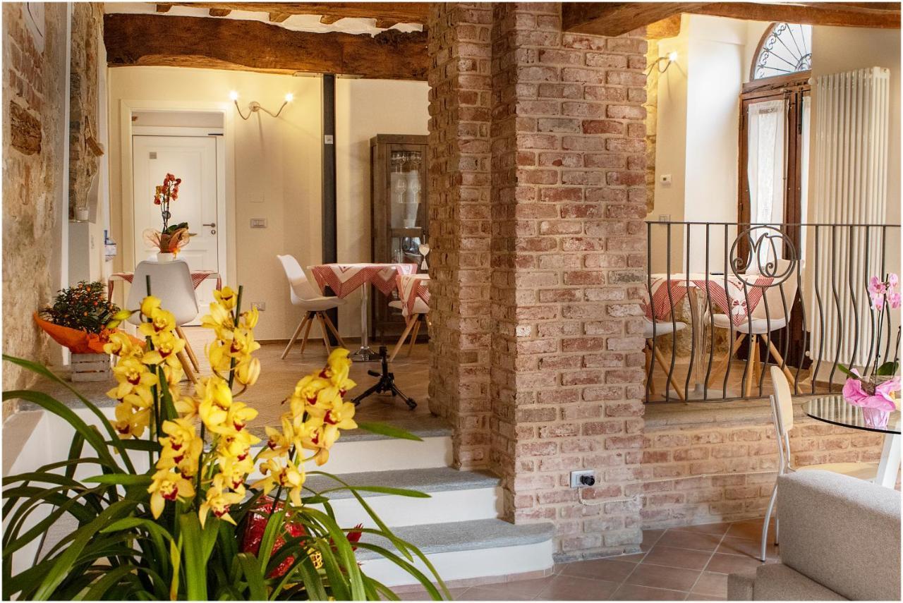 Il Giardino Sul Tetto B&B Guarene Luaran gambar