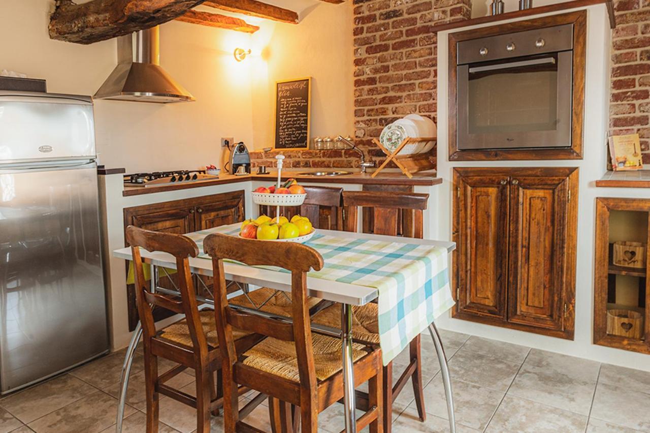 Il Giardino Sul Tetto B&B Guarene Luaran gambar
