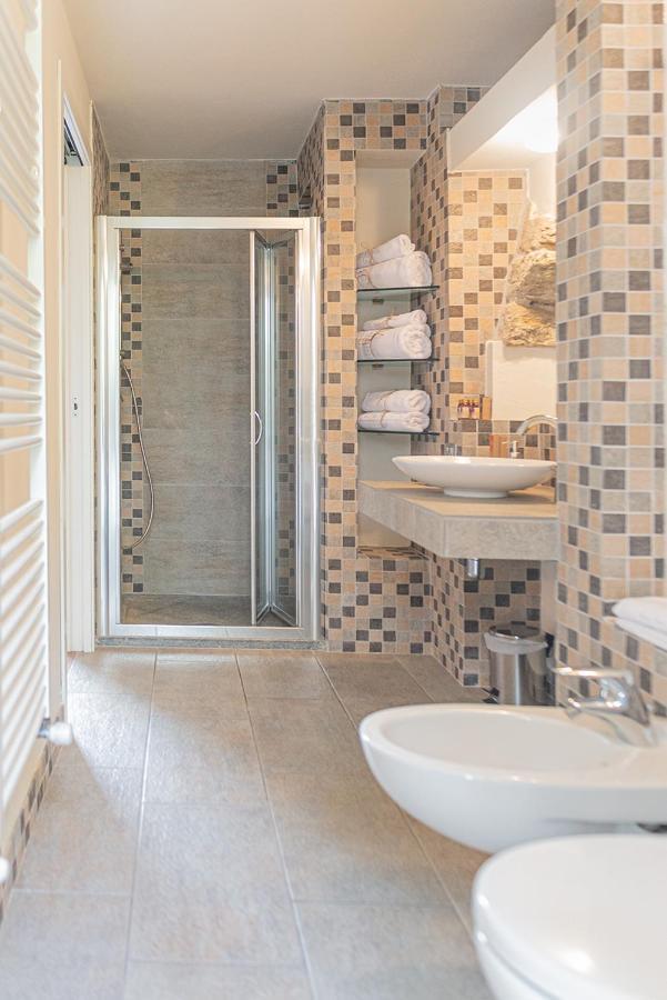 Il Giardino Sul Tetto B&B Guarene Luaran gambar