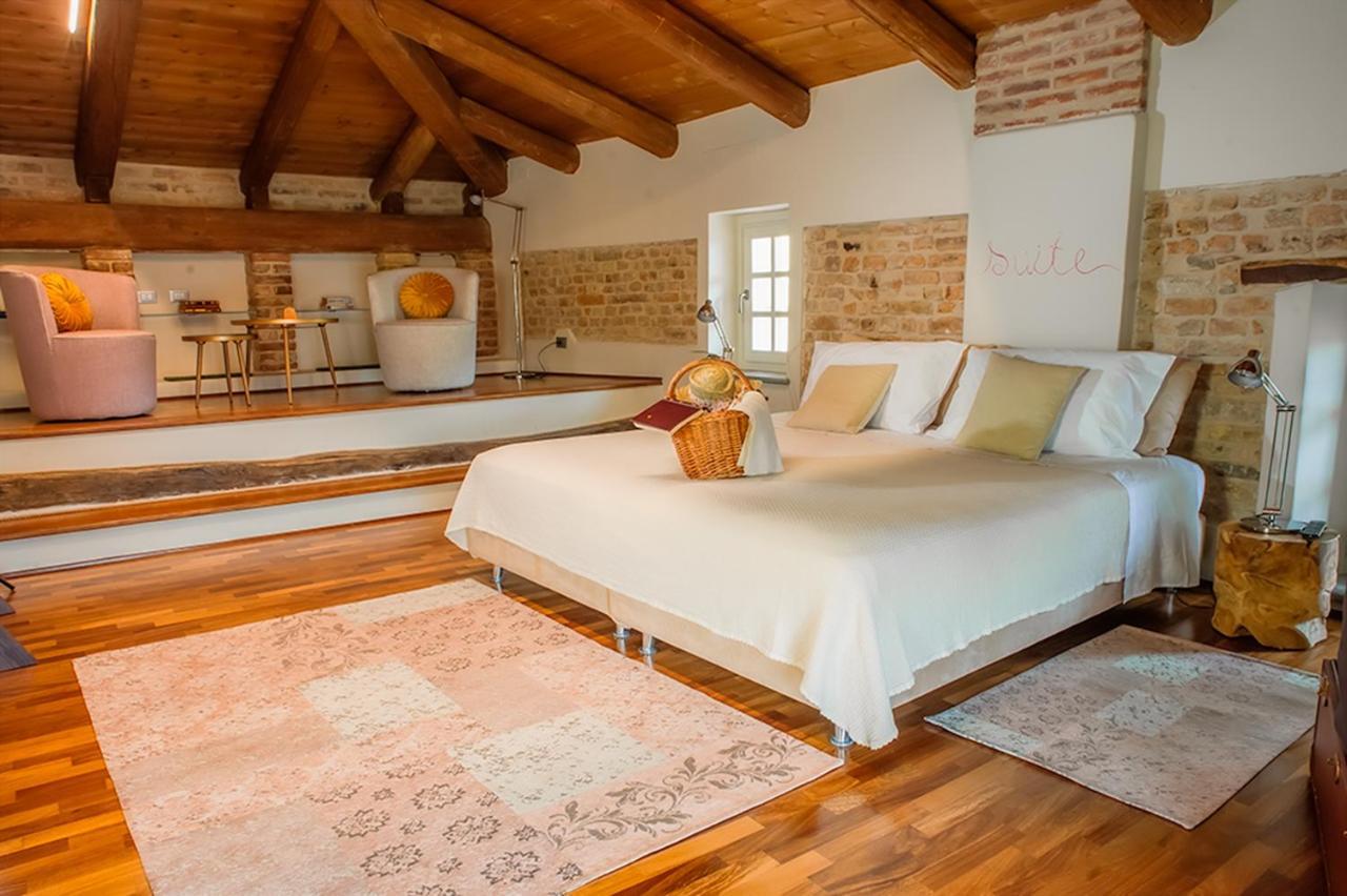 Il Giardino Sul Tetto B&B Guarene Luaran gambar