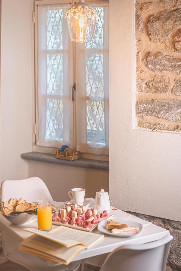 Il Giardino Sul Tetto B&B Guarene Luaran gambar